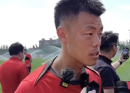 江南体育APP下载-全面解析CBA与足球赛事安排对比