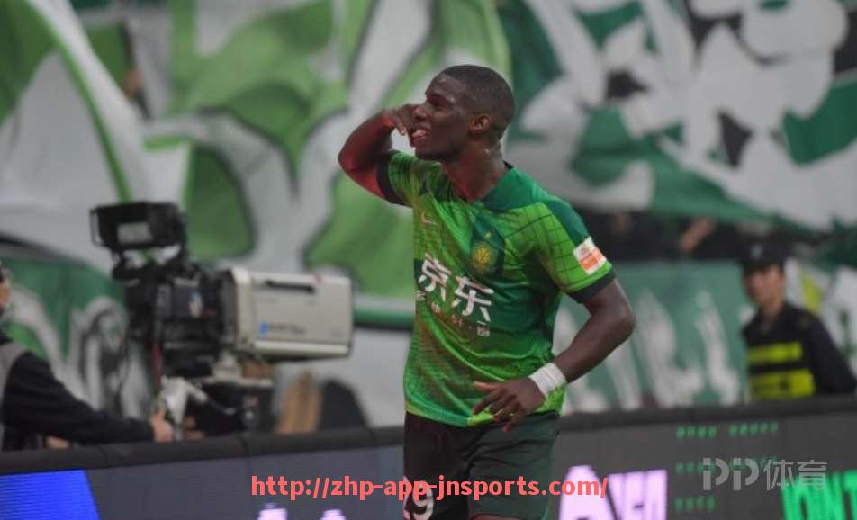 江南体育APP下载-英超曼联球员外号大全：从“野兽”到“小豌豆”的绰号由来与意义解析