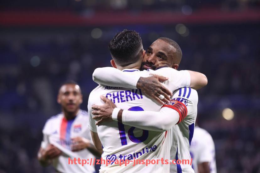 江南体育APP下载-法甲主帅战术风格解析及执教成果