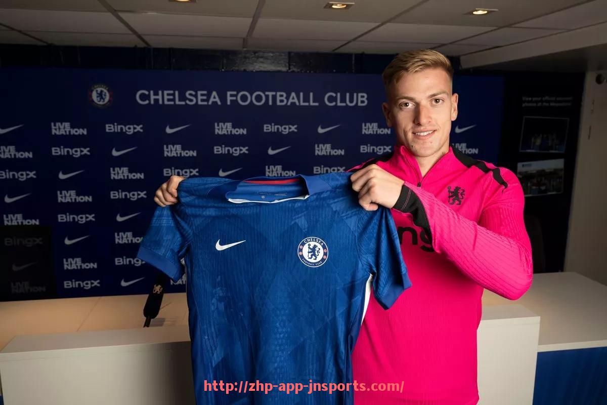 江南体育APP下载-法甲历年冠军球队数据及战术对比分析